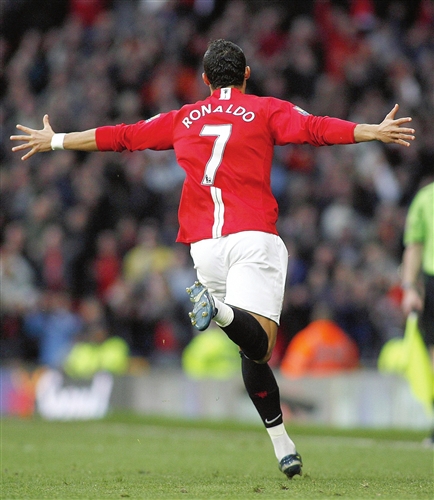 热格罗瓦用中文问好，尤文官博调侃：新援第一个特点是中文很标准